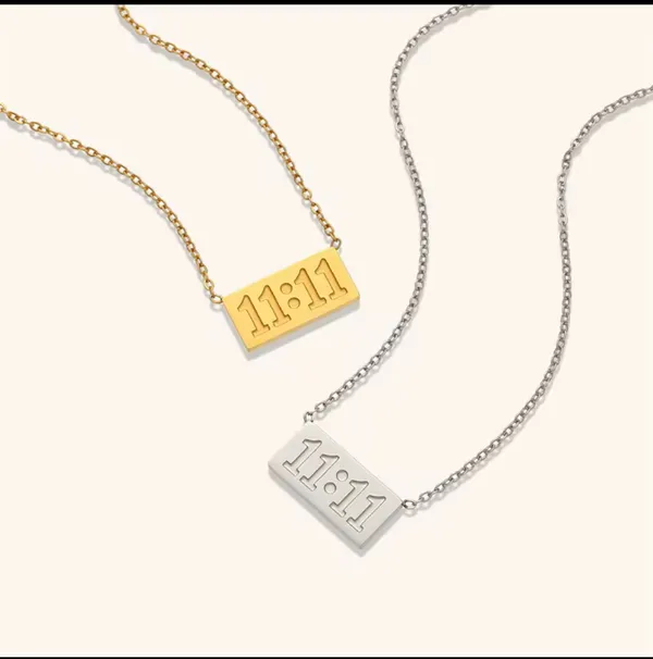 Golden_Stainless_Steel_And_Hypoallergenic_Coating_Necklace_For_Women
